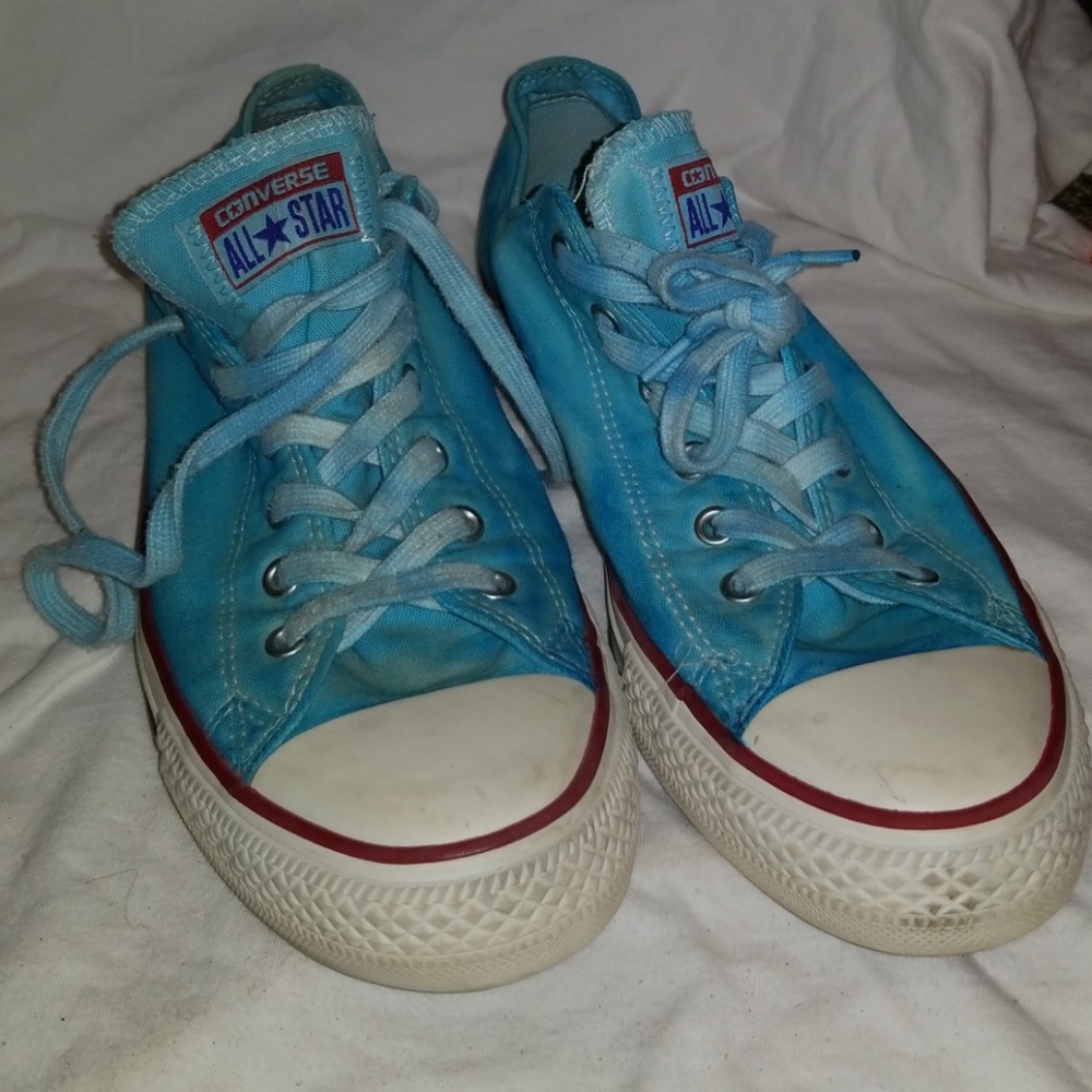 Light blue/ turquoise converse